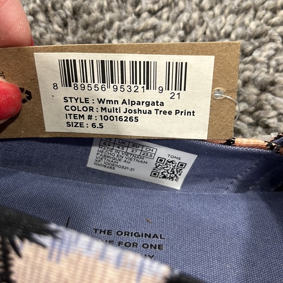 TOMS Palm Tree Alpargata size 6.5 - Picture 2 of 3
